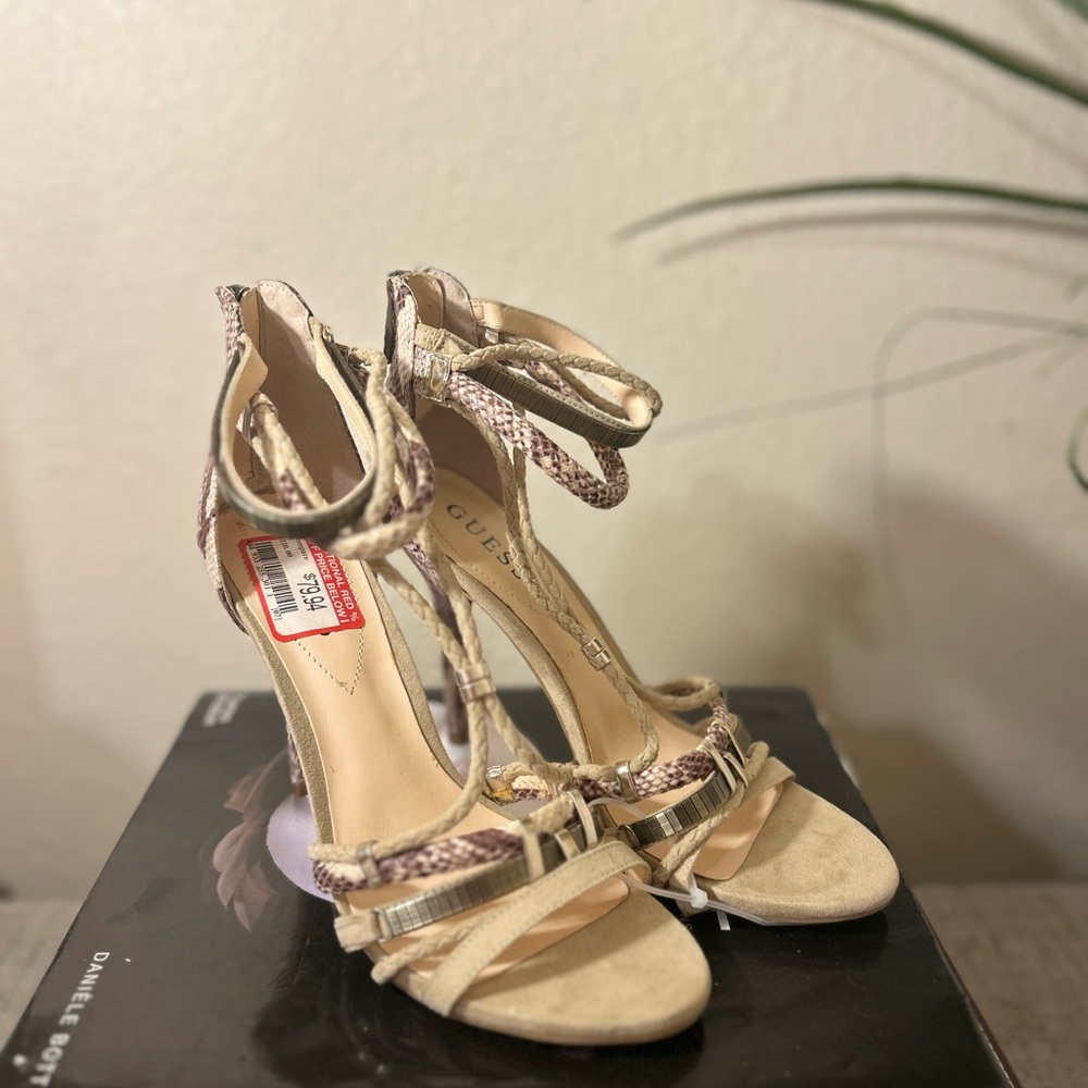 Guess Women's Beige and Brown Snake Print Heels NWT size 8